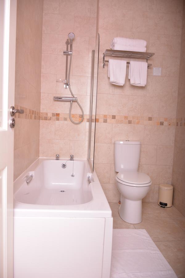 Bed and Breakfast The Rose & Crown York Esterno foto